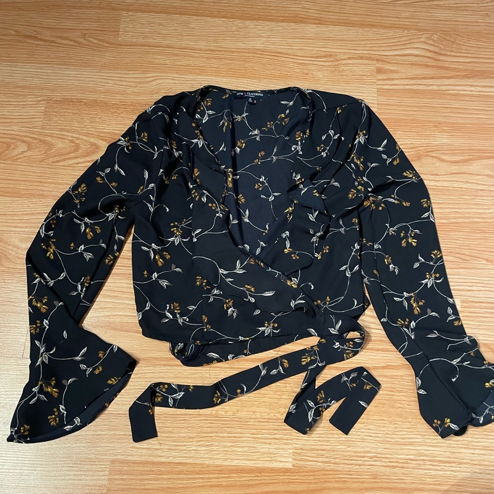 Floral wrap top